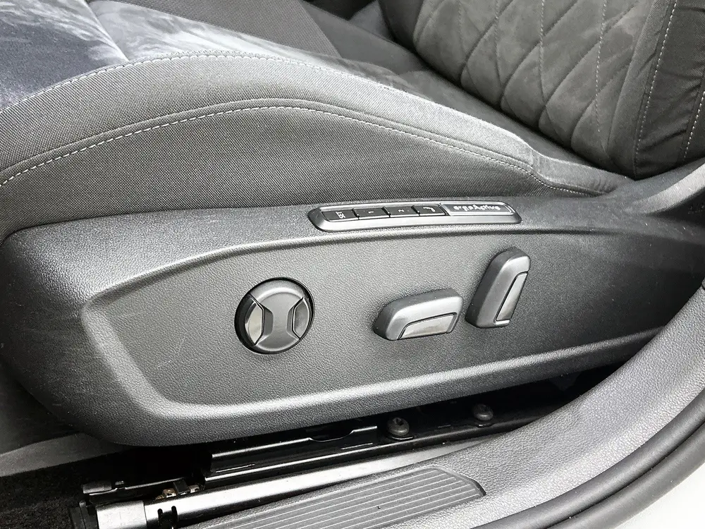 Volkswagen Golf 1.5 eTSI Business+(Goed OnderH, Stoelmassage uit 2021, foto 7