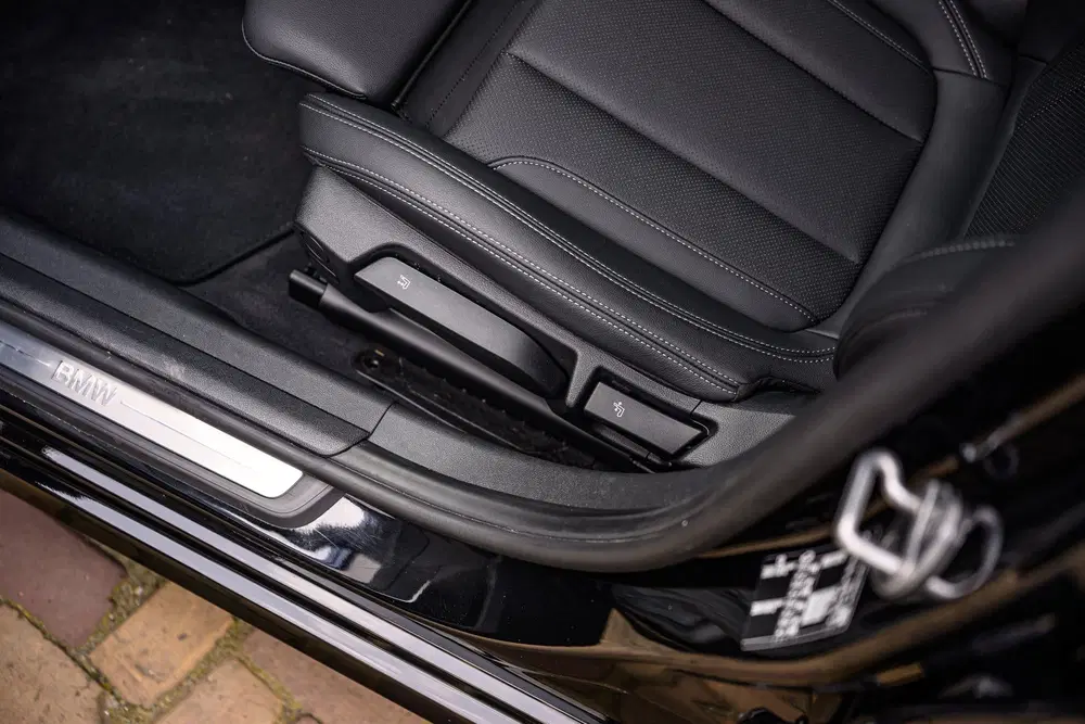 BMW 3-serie 318i High Executive uit 2025, foto 17