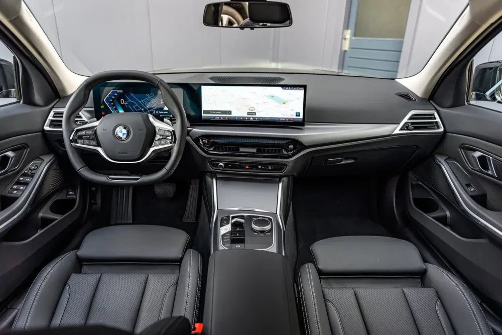 BMW 3-serie 318i High Executive uit 2025, foto 5