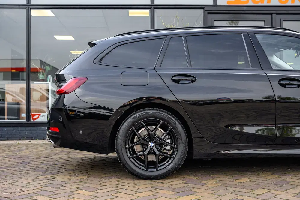 BMW 3-serie 318i High Executive uit 2025, foto 7