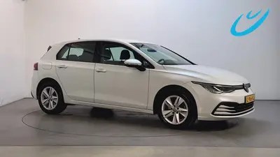 Volkswagen Golf 1.0 eTSI DSG Life Virtual Cockpit Sfeerverli uit 2021