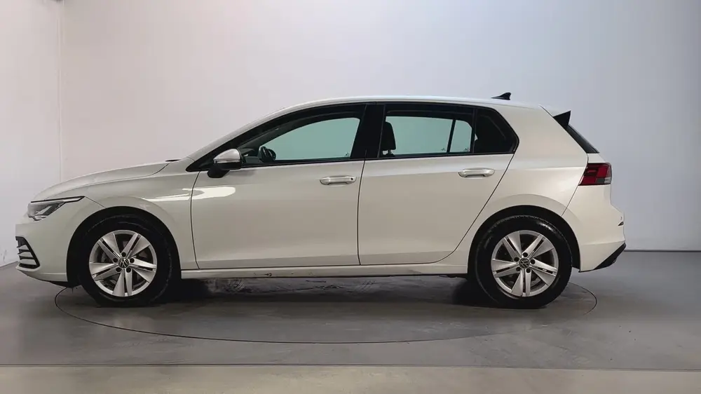 Volkswagen Golf 1.0 eTSI DSG Life Virtual Cockpit Sfeerverli uit 2021, foto 15