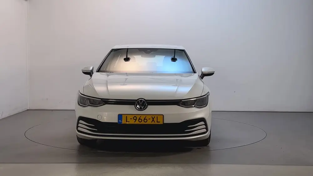Volkswagen Golf 1.0 eTSI DSG Life Virtual Cockpit Sfeerverli uit 2021, foto 17