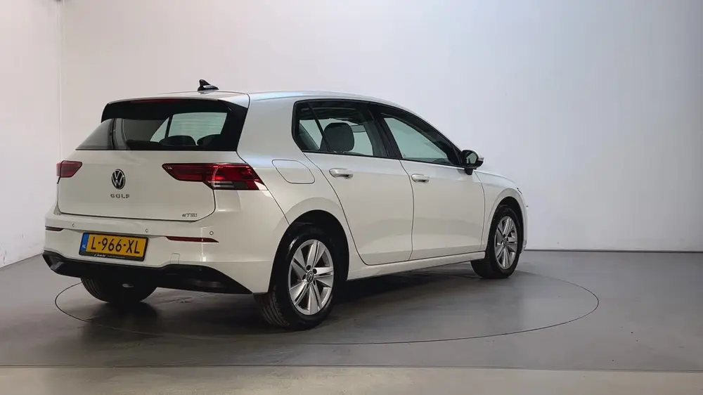 Volkswagen Golf 1.0 eTSI DSG Life Virtual Cockpit Sfeerverli uit 2021, foto 3