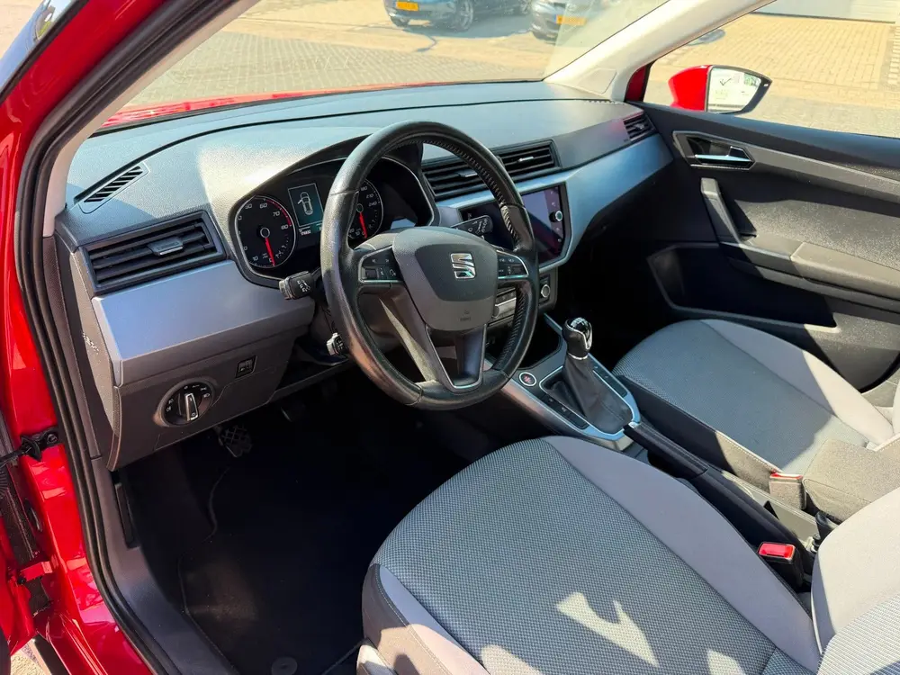 SEAT Arona 1.0 TSI Style Business Intense uit 2019, foto 10
