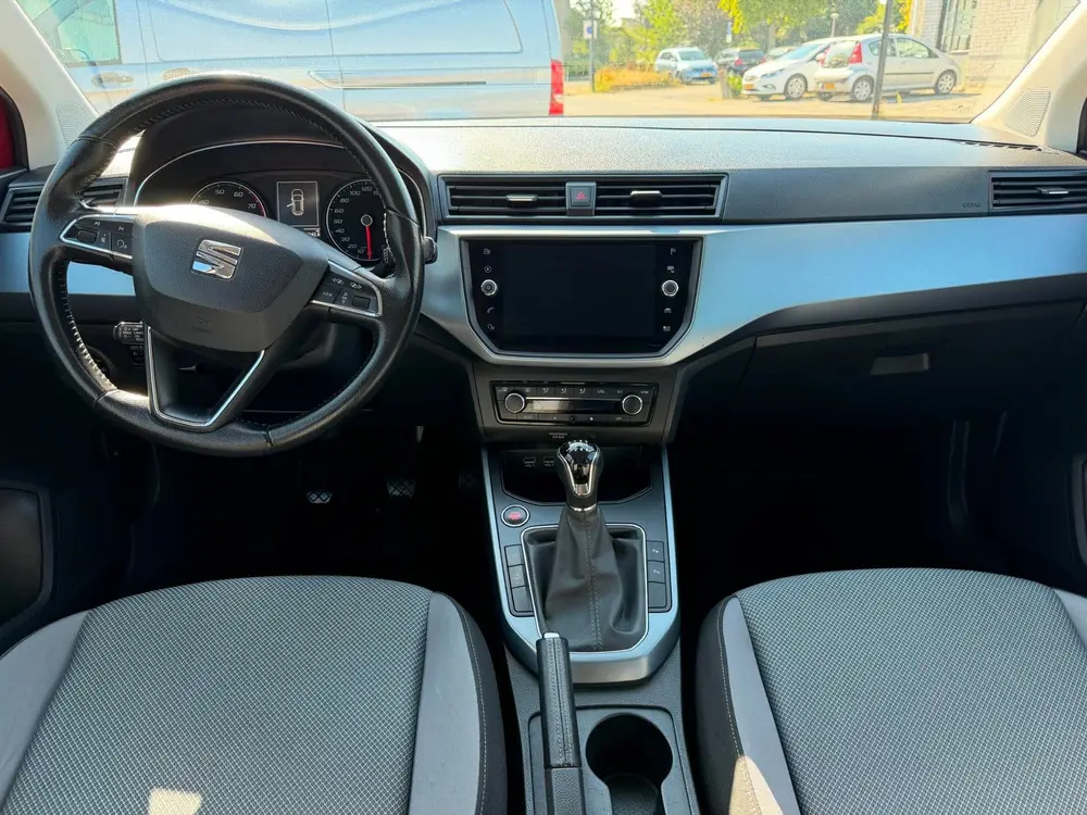 SEAT Arona 1.0 TSI Style Business Intense uit 2019, foto 11