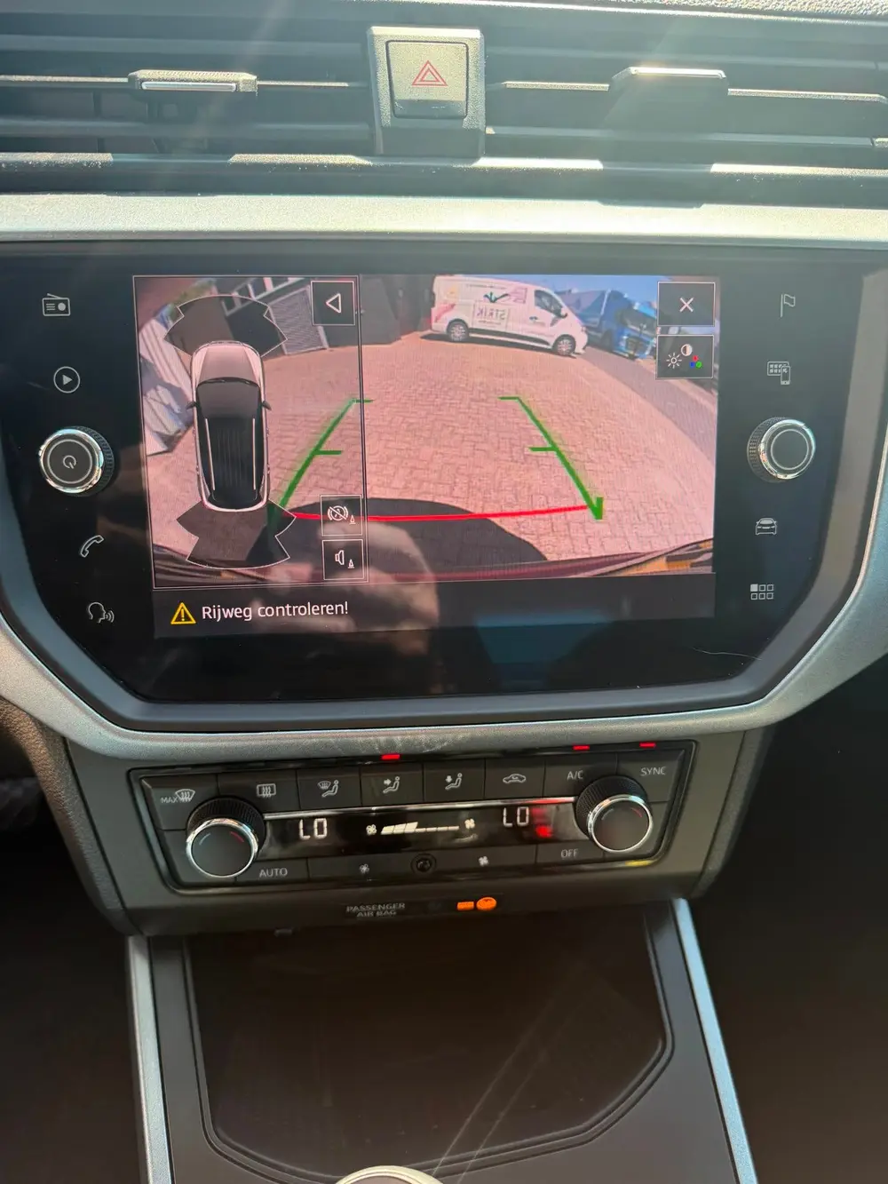 SEAT Arona 1.0 TSI Style Business Intense uit 2019, foto 17