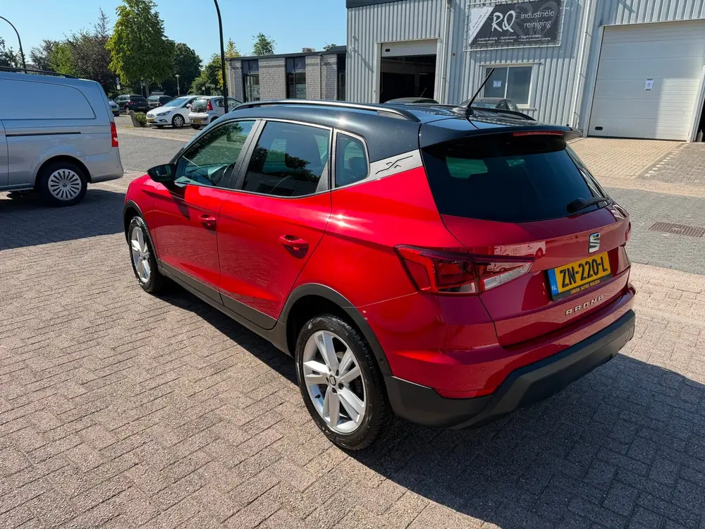 SEAT Arona 1.0 TSI Style Business Intense uit 2019, foto 4