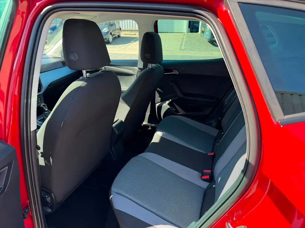 SEAT Arona 1.0 TSI Style Business Intense uit 2019, foto 9