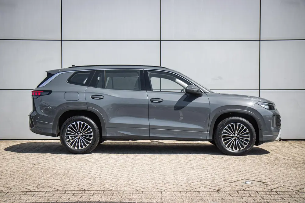 Volkswagen Tayron 1.5 eHybrid 204pk Life Edition | Achteruit uit 2025, foto 3
