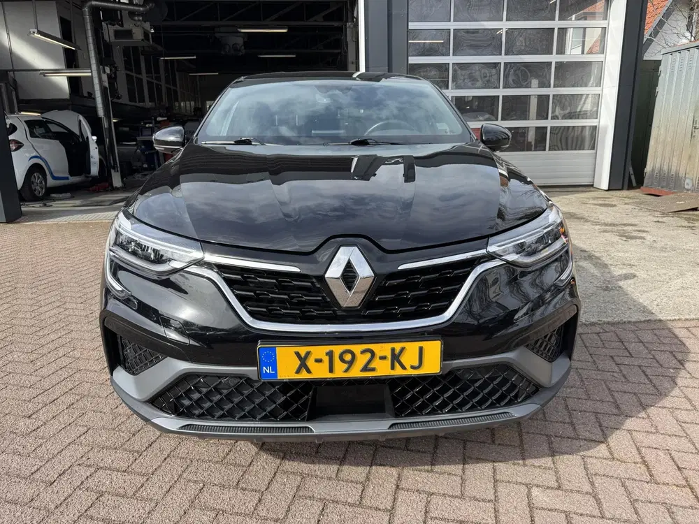 Renault Arkana 1.6 E-Tech Hybrid 145 R.S. Line uit 2022, foto 2