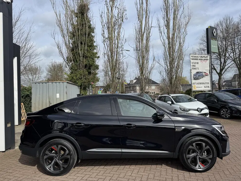 Renault Arkana 1.6 E-Tech Hybrid 145 R.S. Line uit 2022, foto 4