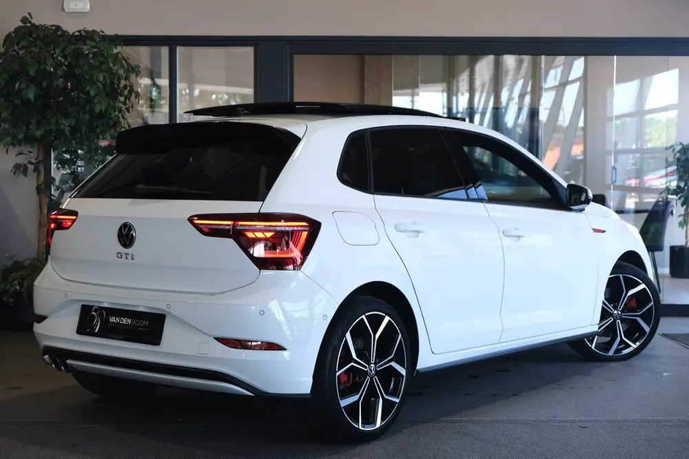 Volkswagen Polo 2.0 TSI GTI 207PK DSG Facelift IQ Led Pano C uit 2022, foto 2