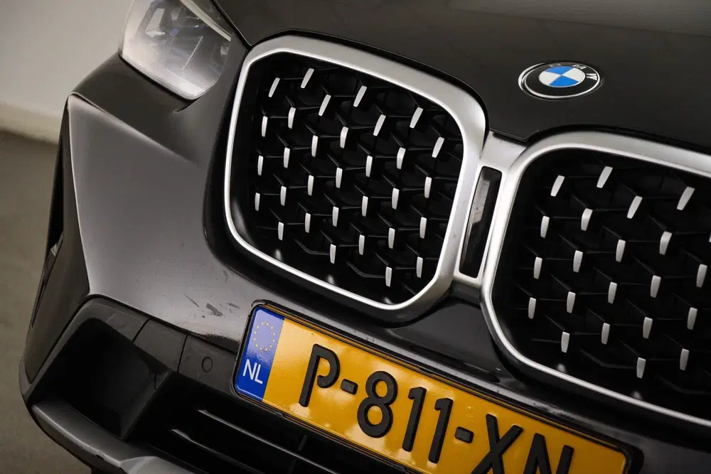 BMW X4 xDrive20i Business Edition Plus uit 2022, foto 18