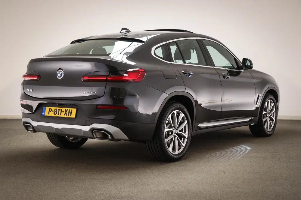 BMW X4 xDrive20i Business Edition Plus uit 2022, foto 2