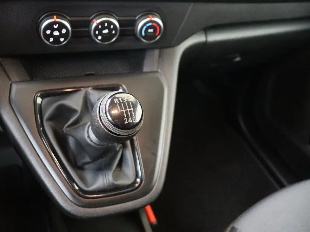 Renault Kangoo 1.5 Blue dCi 95 Luxe L1 uit 2024, foto 15