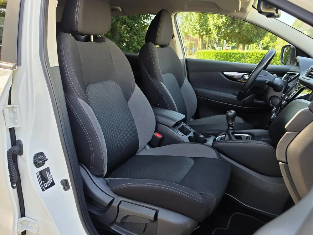 Nissan Qashqai 1.3 DIG-T N-Connecta / Trekhaak / Stoelverwar uit 2019, foto 11