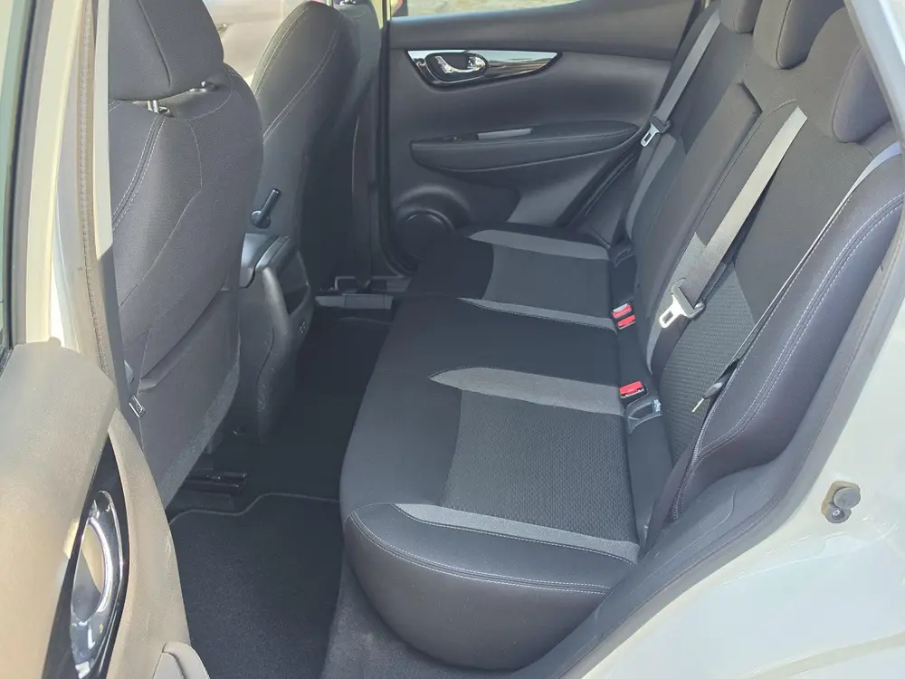 Nissan Qashqai 1.3 DIG-T N-Connecta / Trekhaak / Stoelverwar uit 2019, foto 12