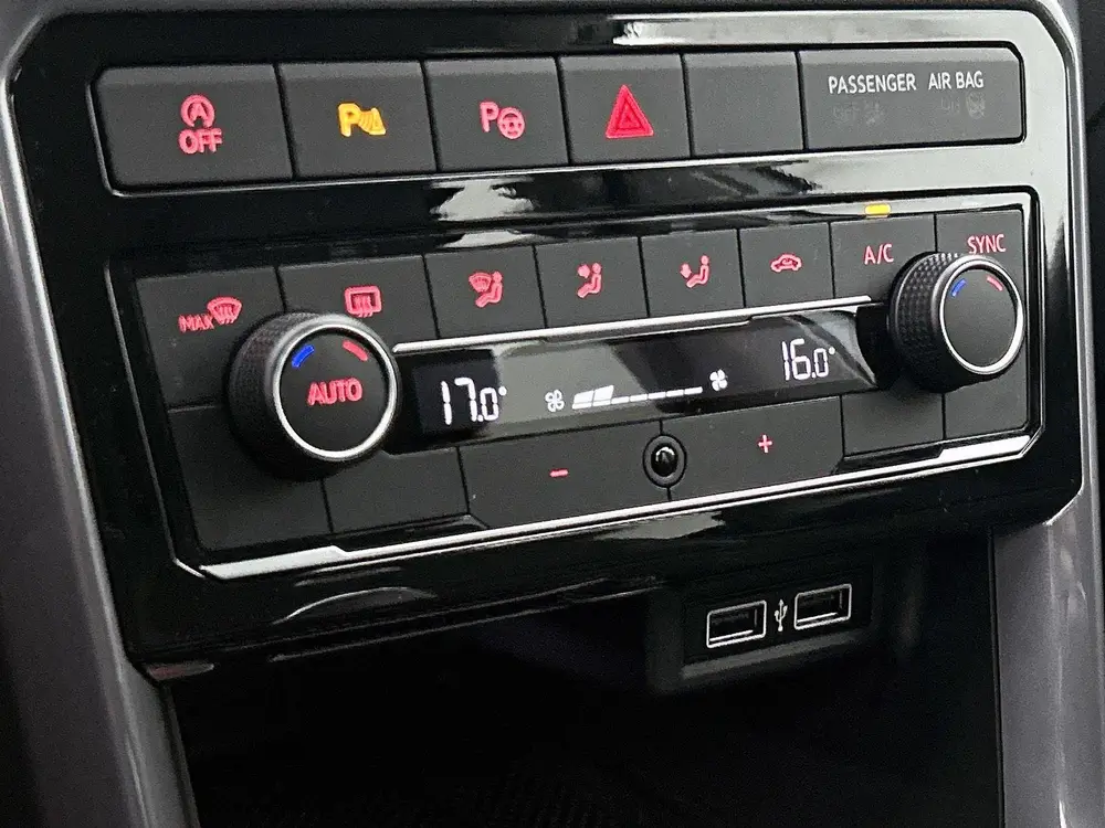 Volkswagen T-Cross 1.0 TSI Style | 115 | Climatronic (Automa uit 2019, foto 17