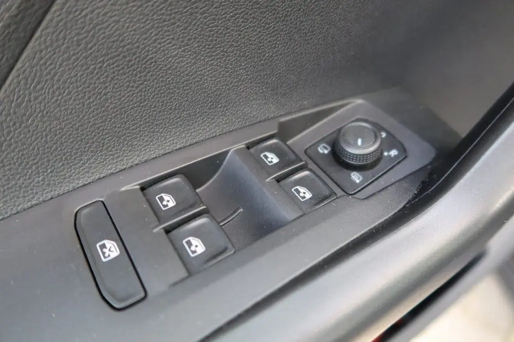 Volkswagen T-Cross 1.0 TSI Life Clima, NAVI, Cruise, PDC v+a uit 2023, foto 14