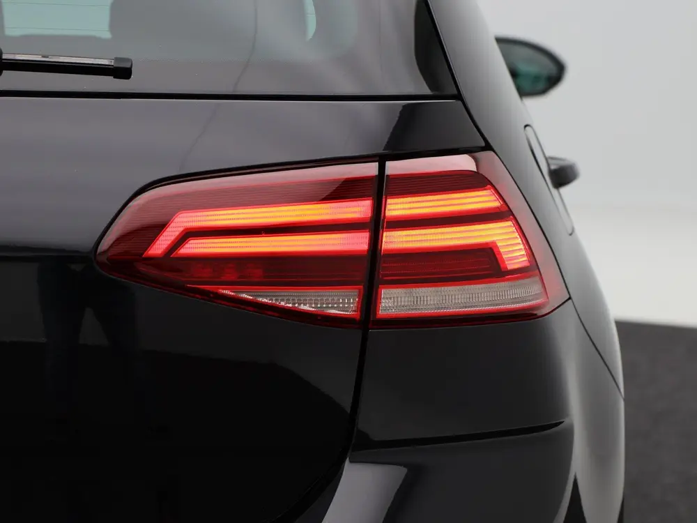 Volkswagen Golf 1.0 TSi Highline 115 Pk | Trekhaak | Adaptiv uit 2019, foto 14