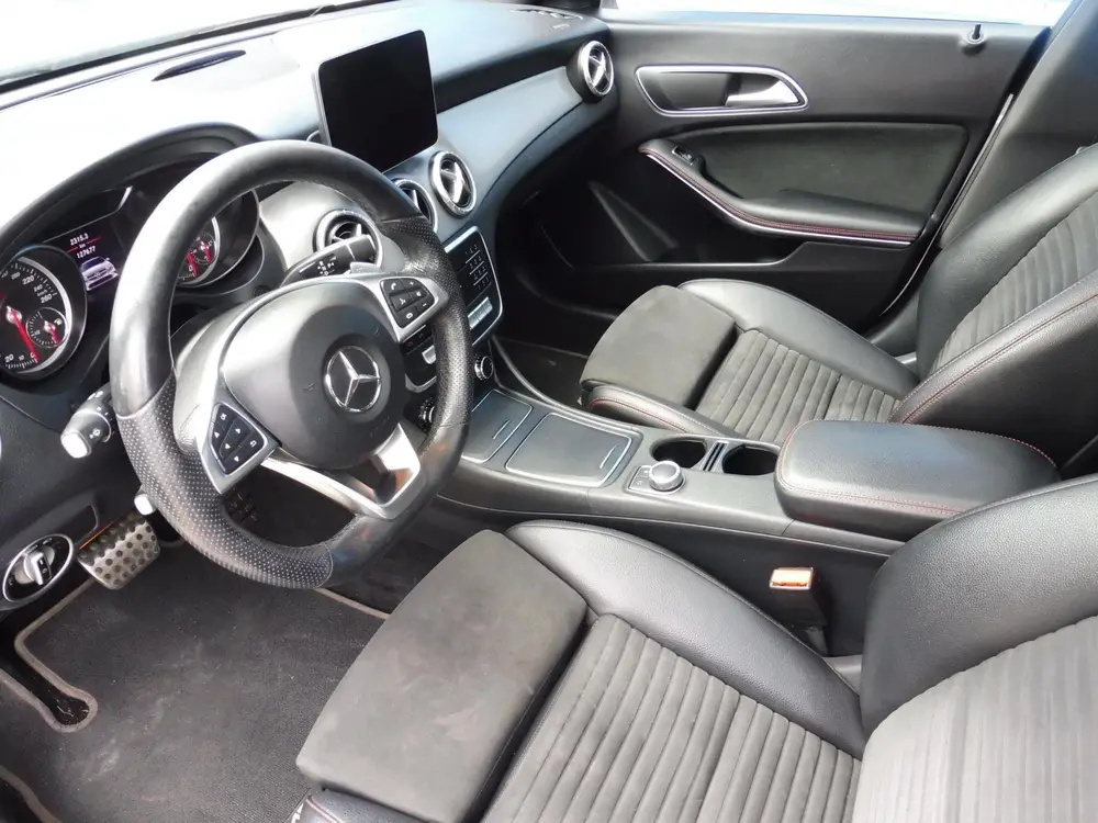 Mercedes-Benz CLA 180 uit 2019, foto 10