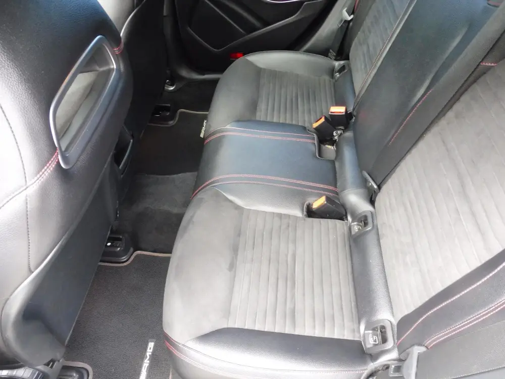 Mercedes-Benz CLA 180 uit 2019, foto 12