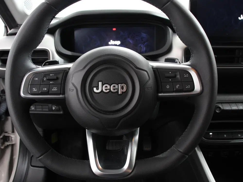Jeep Avenger 1.2 e-Hybrid Altitude Automaat Climate con uit 2025, foto 16