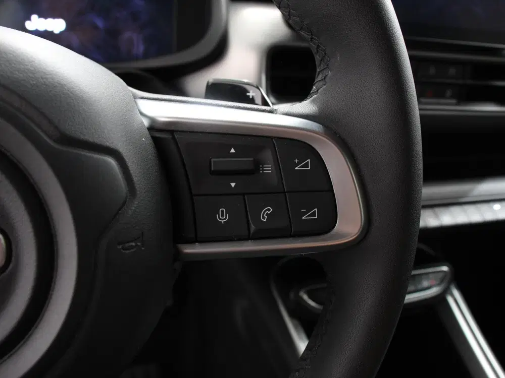 Jeep Avenger 1.2 e-Hybrid Altitude Automaat Climate con uit 2025, foto 18
