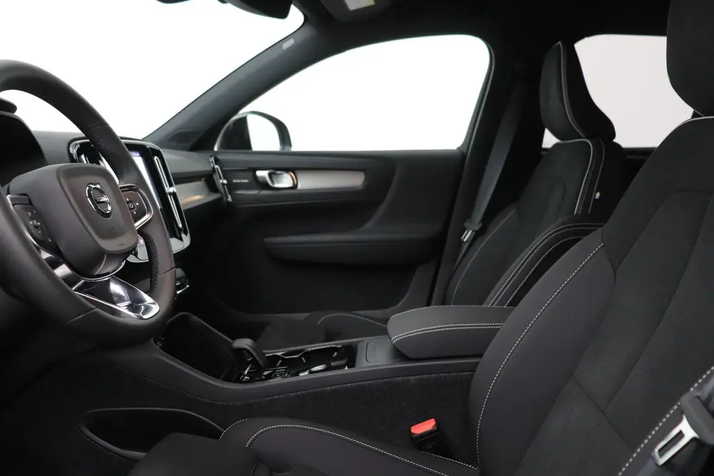 Volvo EX40 Single Motor Extended Range Plus Black Edi uit 2026, foto 3