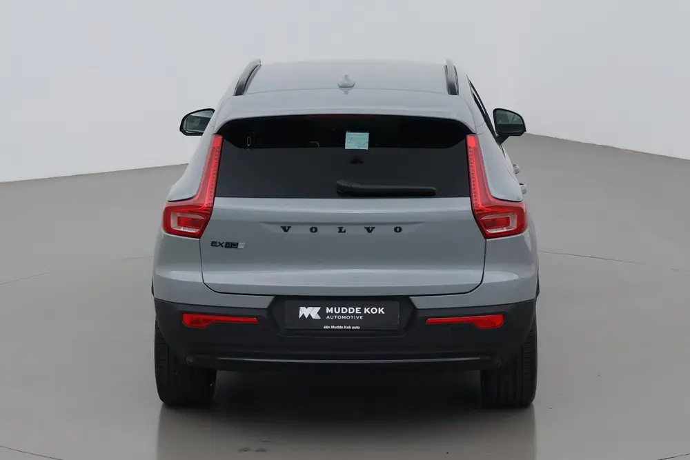 Volvo EX40 Single Motor Extended Range Plus Black Edi uit 2026, foto 9