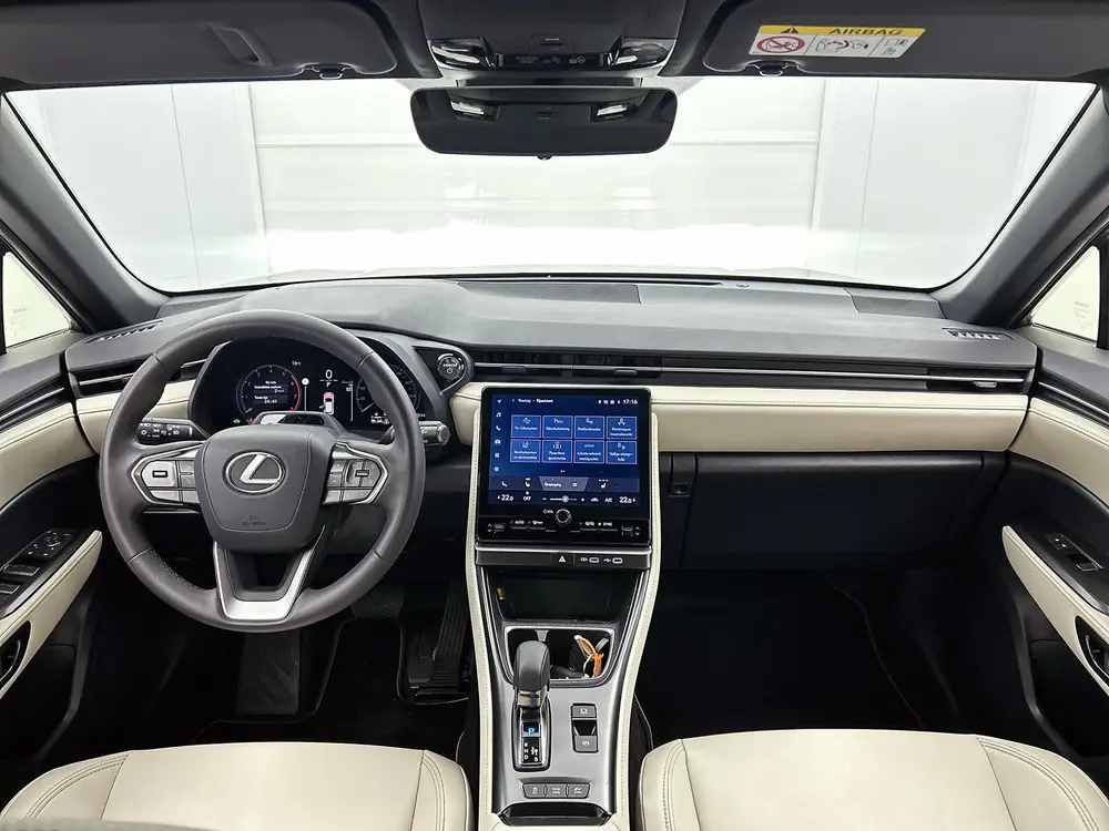 Lexus LBX Elegant 2WD uit 2024, foto 4