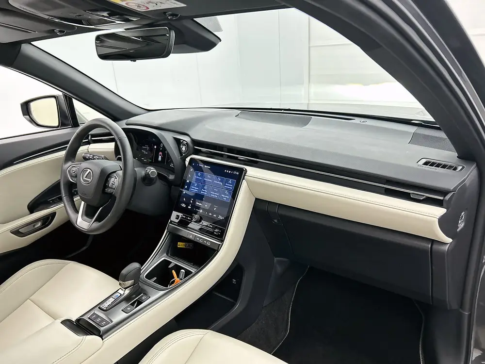 Lexus LBX Elegant 2WD uit 2024, foto 6
