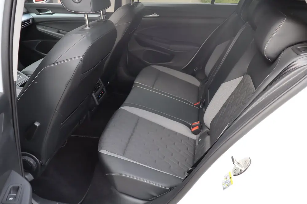 Volkswagen Golf 1.5 TSI Life Energy|Led|Navi|Panodak|Camera| uit 2026, foto 15