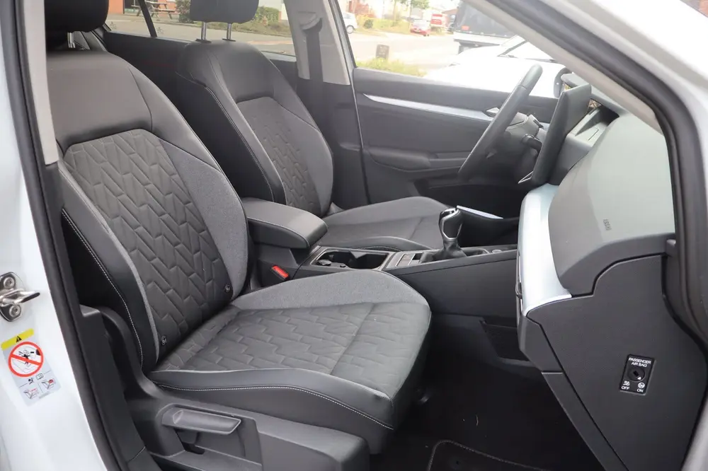 Volkswagen Golf 1.5 TSI Life Energy|Led|Navi|Panodak|Camera| uit 2026, foto 18