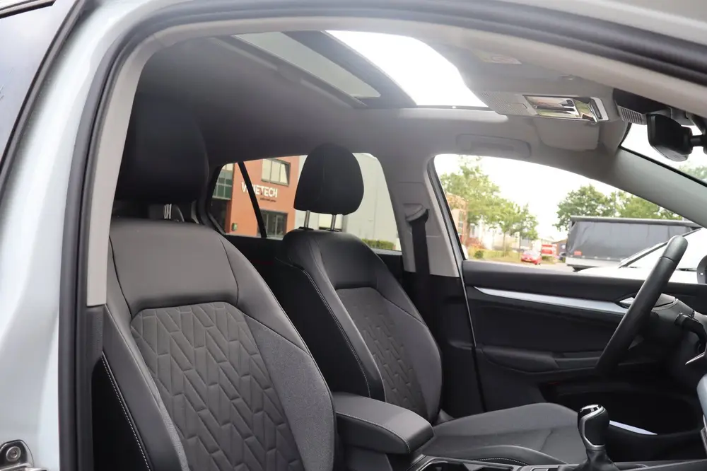 Volkswagen Golf 1.5 TSI Life Energy|Led|Navi|Panodak|Camera| uit 2026, foto 2