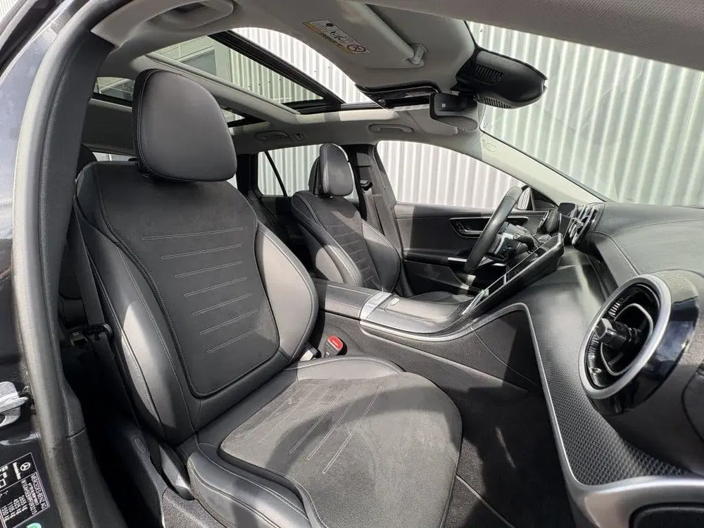 Mercedes-Benz C-Klasse 300 e AMG Line uit 2023, foto 16