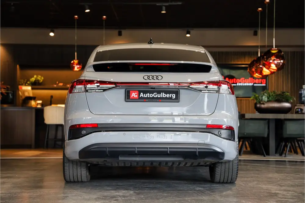 Audi Q4 e-tron 40 S Black edition 77 kWh Sportstoe uit 2022, foto 6