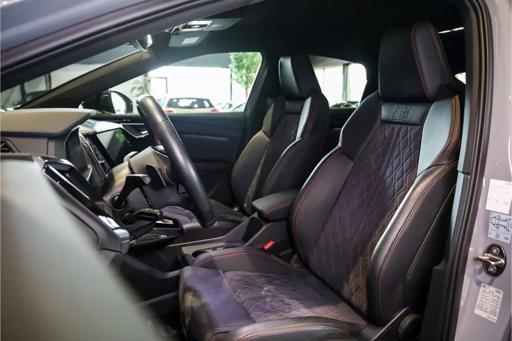 Audi Q4 e-tron 40 S Black edition 77 kWh Sportstoe uit 2022, foto 7