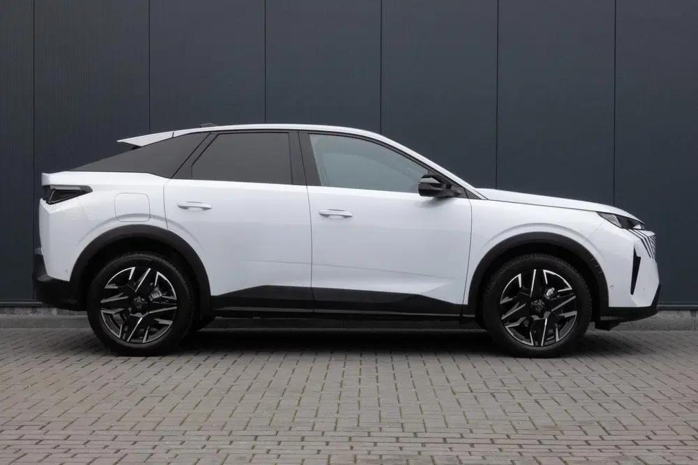 Peugeot 3008 1.2 Hybrid 136 GT uit 2024, foto 10