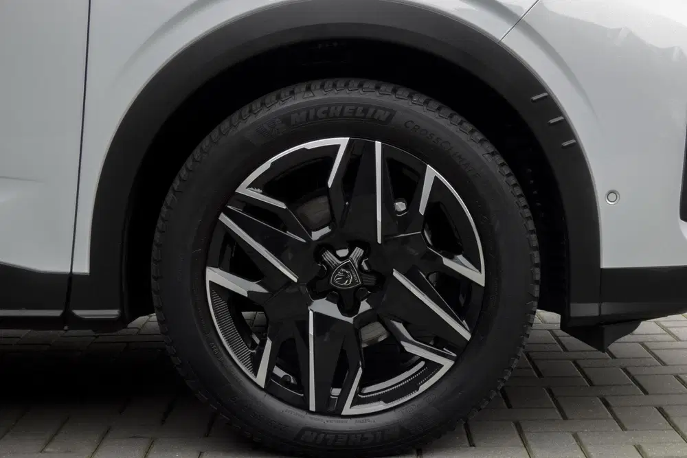Peugeot 3008 1.2 Hybrid 136 GT uit 2024, foto 17