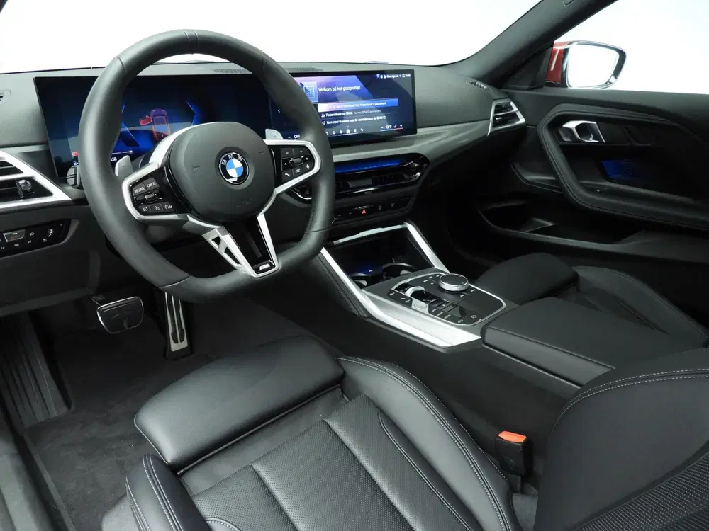 BMW 2-serie Coupé 230i uit 2025, foto 6