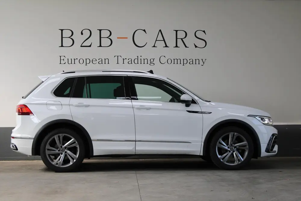 Volkswagen Tiguan 1.5 TSI R-Line | Panorama | Trekhaak | Mat uit 2022, foto 3