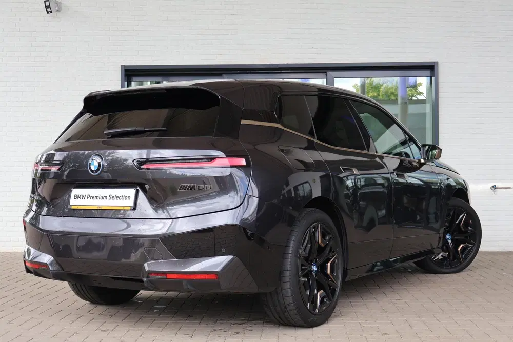 BMW iX M60 High Executive 112 kWh uit 2023, foto 2