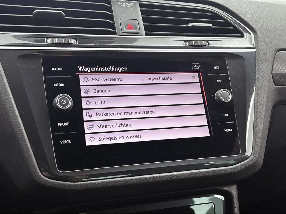 Volkswagen Tiguan 1.5 TSI R-Line | Automaat | Airco | R-line uit 2021, foto 11