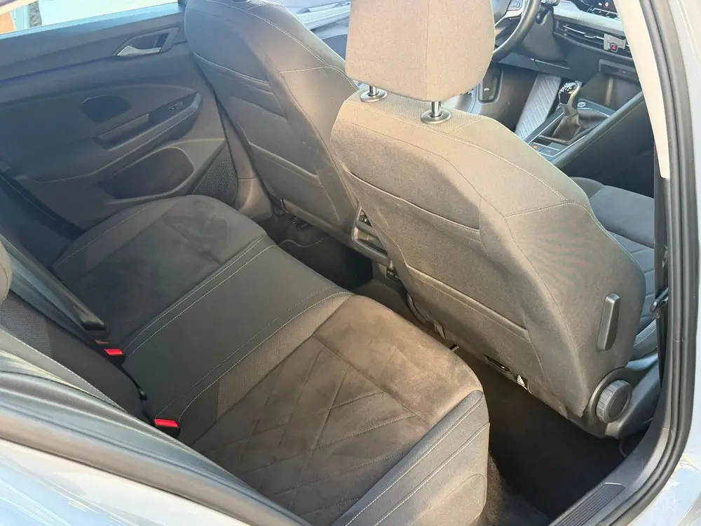 Volkswagen Golf 1.0 TSI 110pk 2021 Grijs uit 2021, foto 7