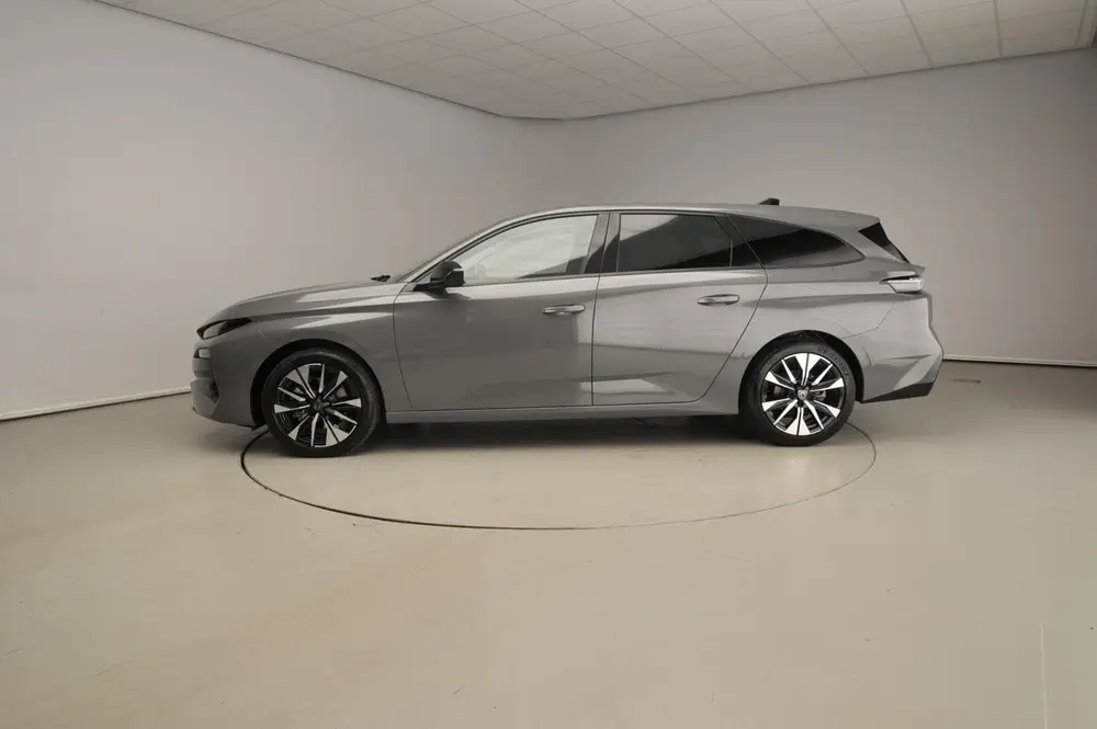 Peugeot 308 Allure Hybrid 145pk Automaat uit 2025, foto 2