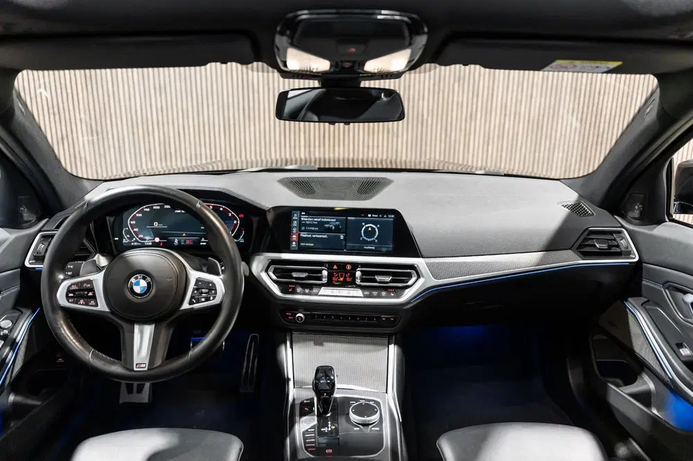BMW 3-serie M340d xDrive High Executive PANO LEDER C uit 2020, foto 13