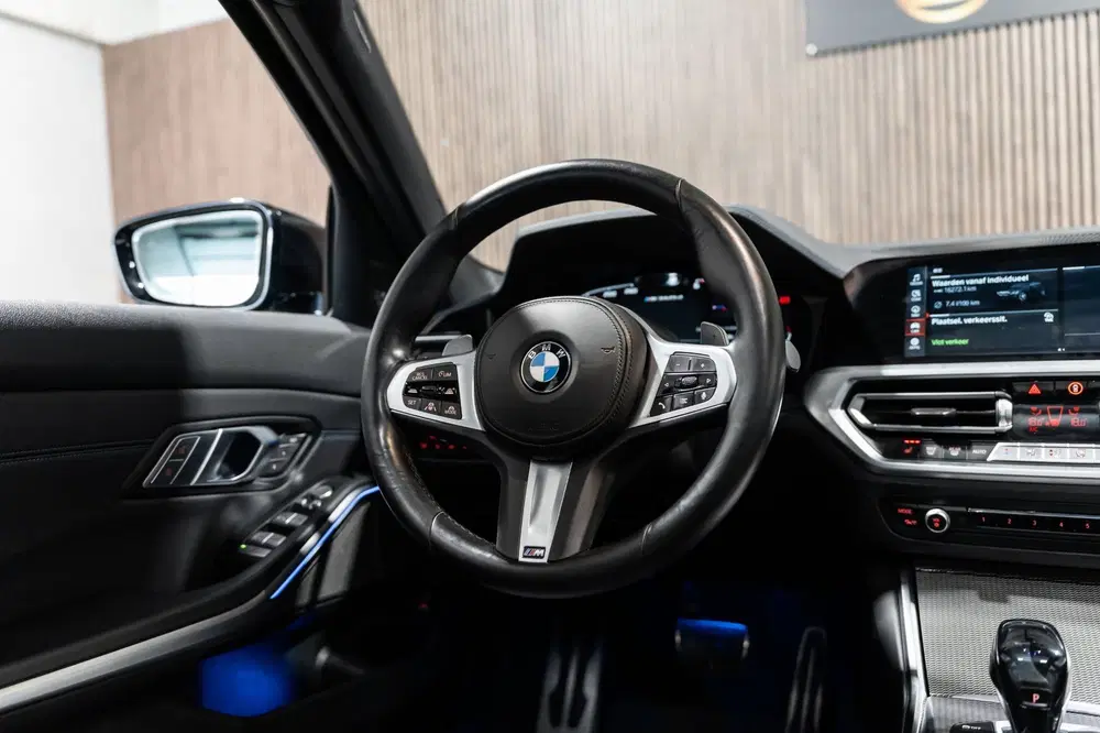 BMW 3-serie M340d xDrive High Executive PANO LEDER C uit 2020, foto 14