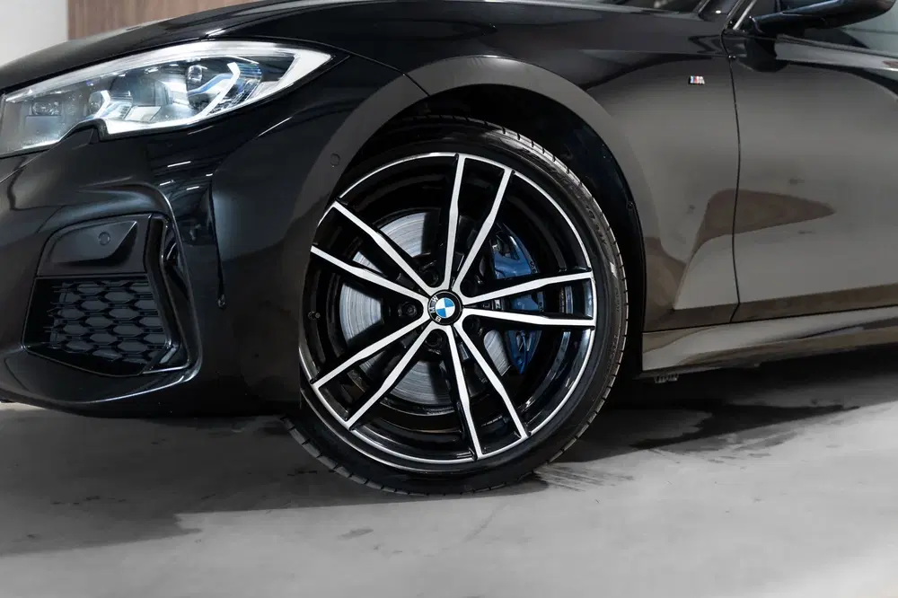 BMW 3-serie M340d xDrive High Executive PANO LEDER C uit 2020, foto 3